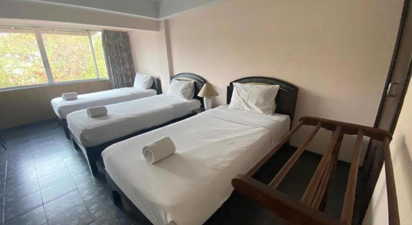 Oyo 903 Madame Kim Hostel Lampang Buitenkant foto